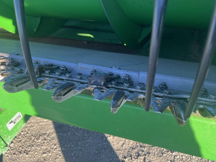 2012-john-deere-630f-image-4