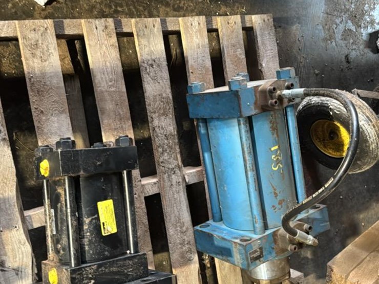 #159-•-2-cylinders-image-1