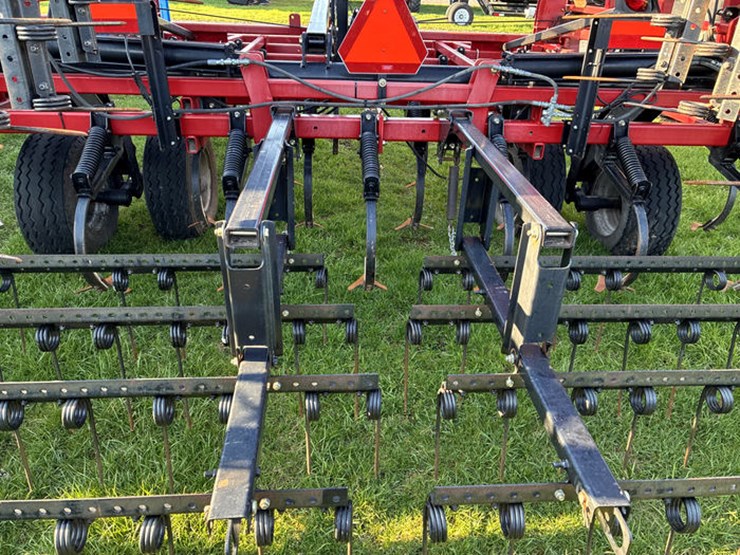 case-ih-200-image-34