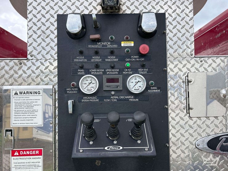 2008-pierce-enforcer-image-33