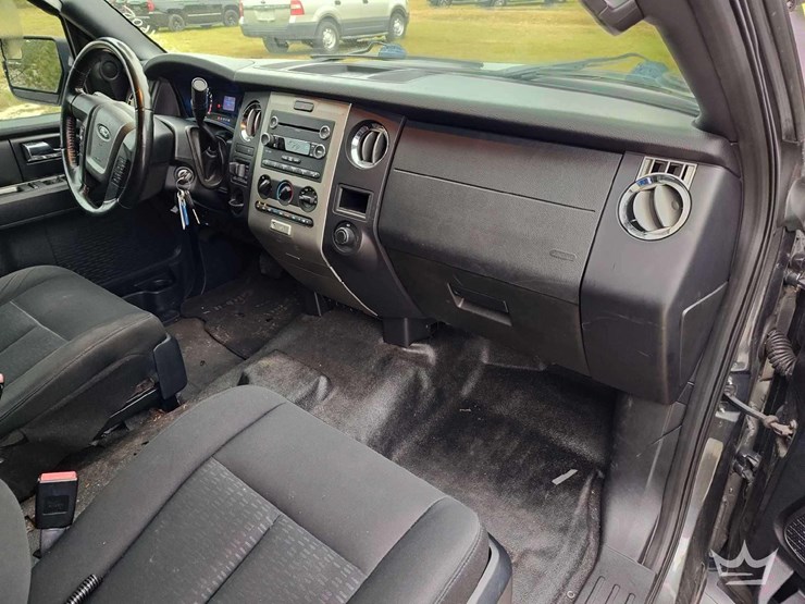 2016-ford-expedition-image-27