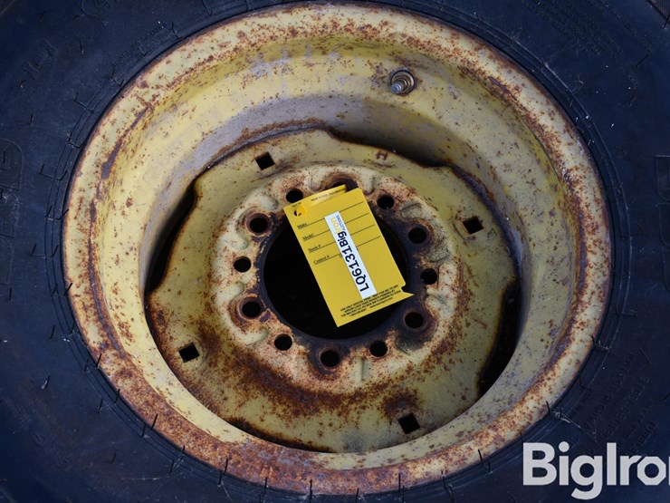 bkt-rib713-if280/70r15-tire-on-6-bolt-rim-image-11