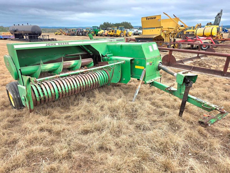 john-deere-348-image-2