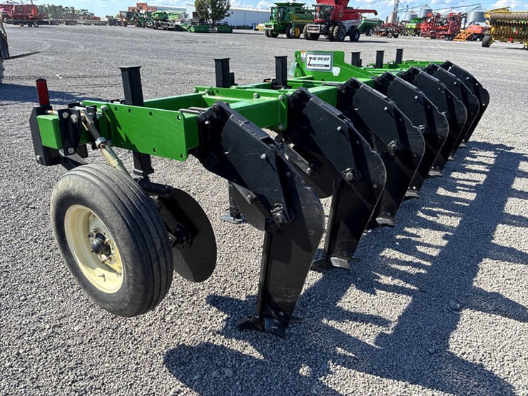 #113973-•-unverferth-7x-zone-builder-ripper-#a41470499-image-6