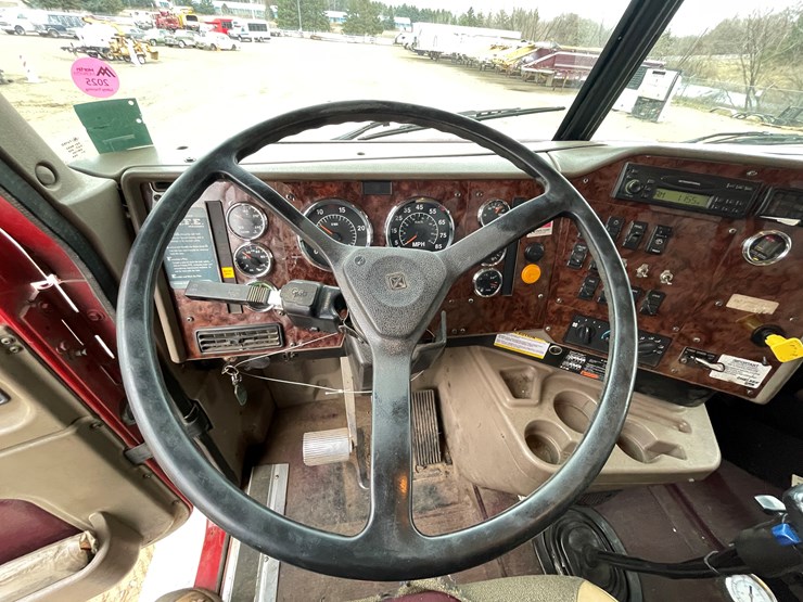 #1130-•-2005-international-5500i-6x4-dump-truck-(has-mn-title)-image-54