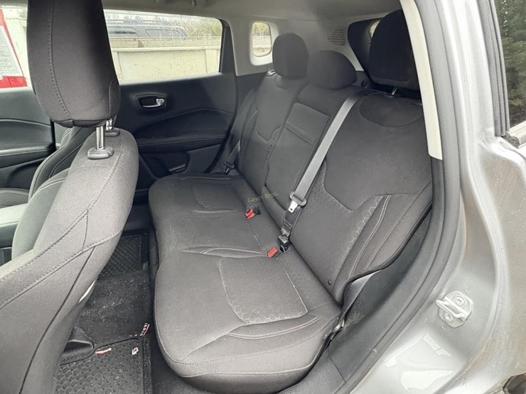 jeep-compass-sport-image-8