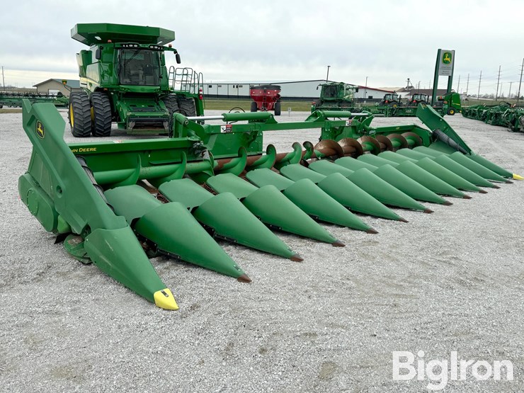 john-deere-c12f-image-2