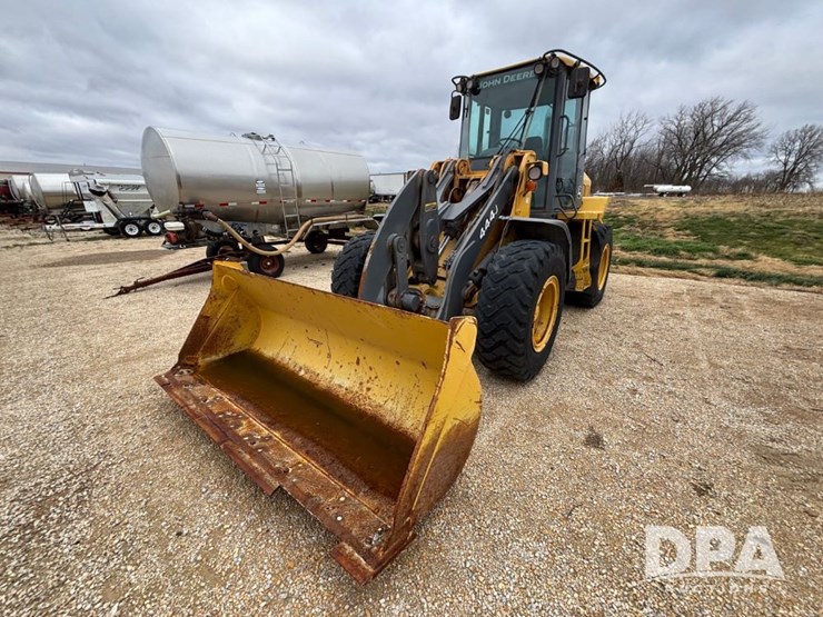 2007-deere-444j-image-12