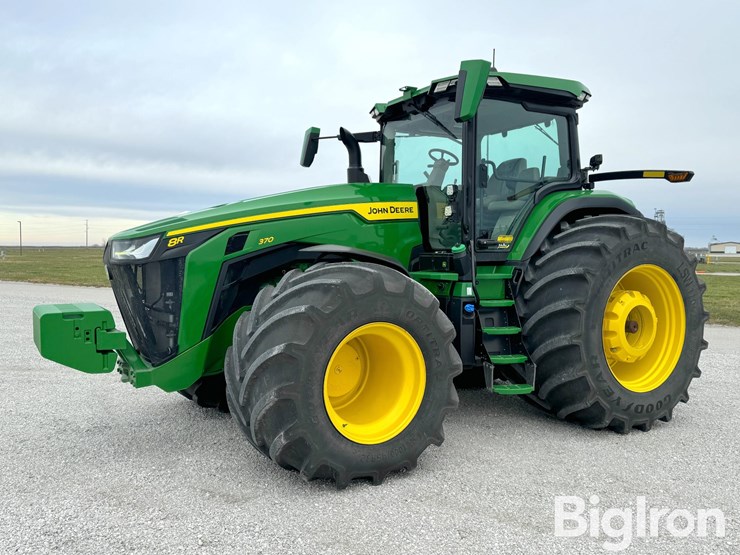john-deere-8r-370-image-1