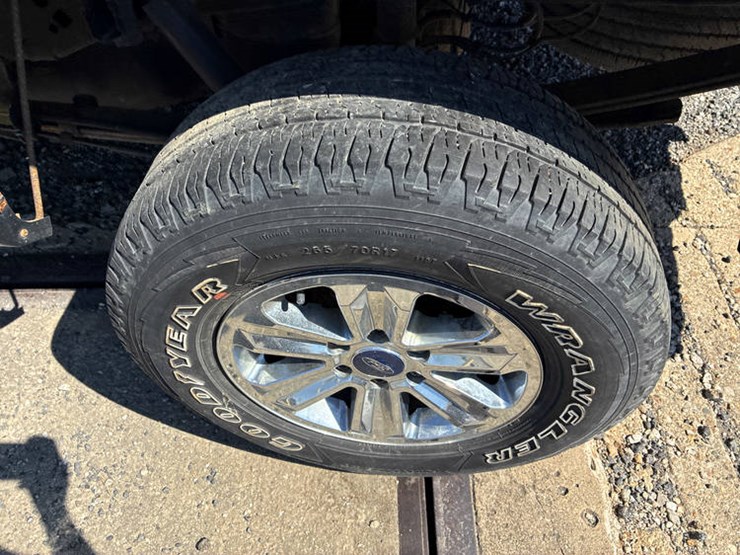 2010-ford-f150-xlt-image-28