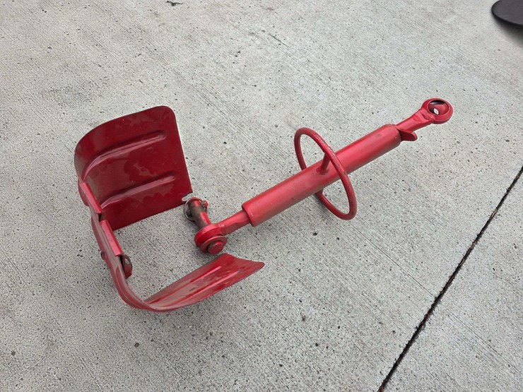 massey-ferguson-22-image-4