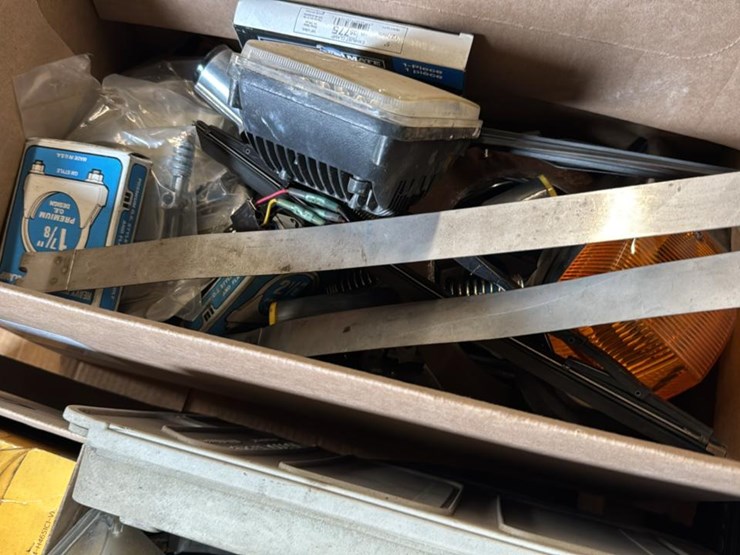 #191-•-skid-of-parts*-image-6