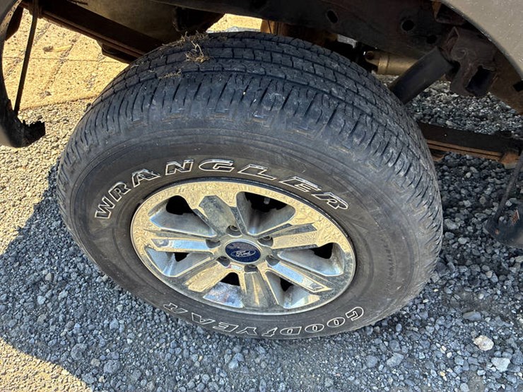 2010-ford-f150-xlt-image-20