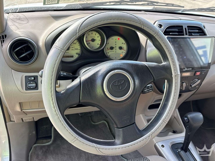 2002-toyota-rav4-image-13
