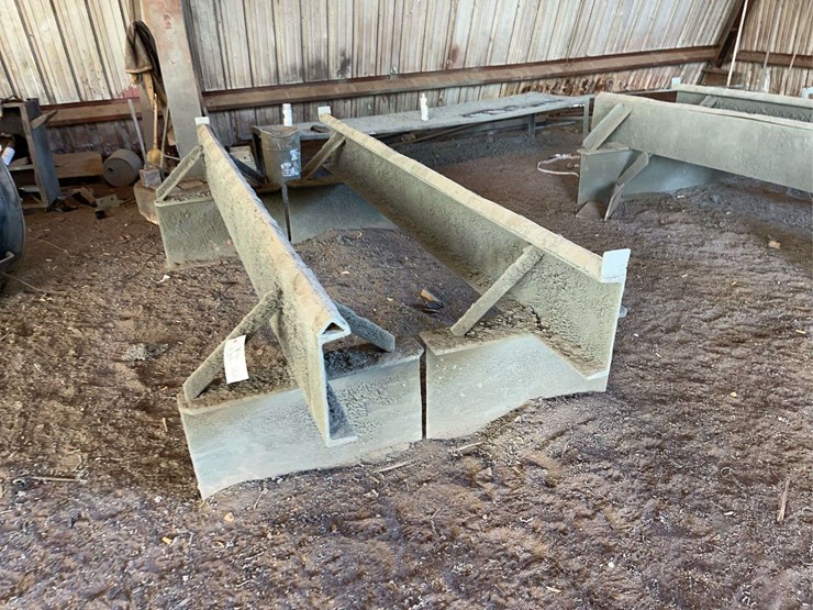 (6)-steel-horses-with-steel-table-image-2