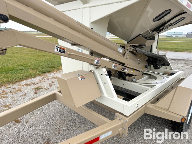 2023-unverferth-2755-seed-tender-image-10