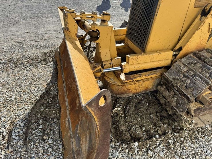 caterpillar-d3c-xl-image-7