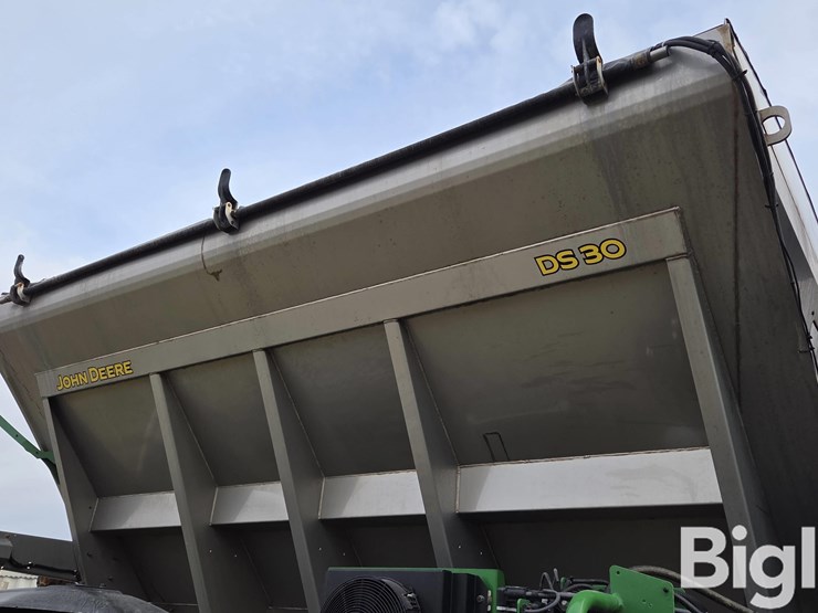 john-deere-600r-image-17