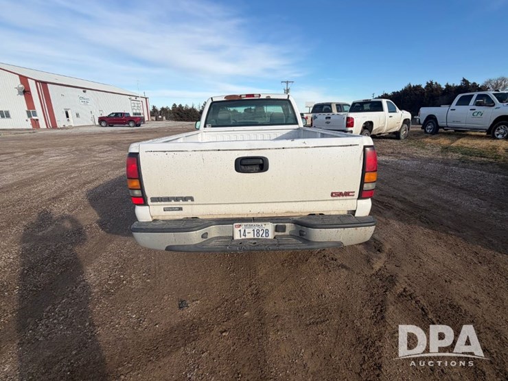 2007-gmc-sierra-1500-image-11