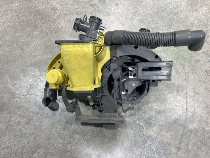 (12)-precision-planting-v-set-select-mini-hoppers-(multi-hybrid-hoppers),-fit-john-deere-row-units-image-1