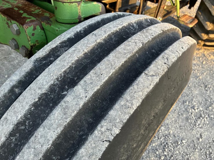 john-deere-2940-image-46