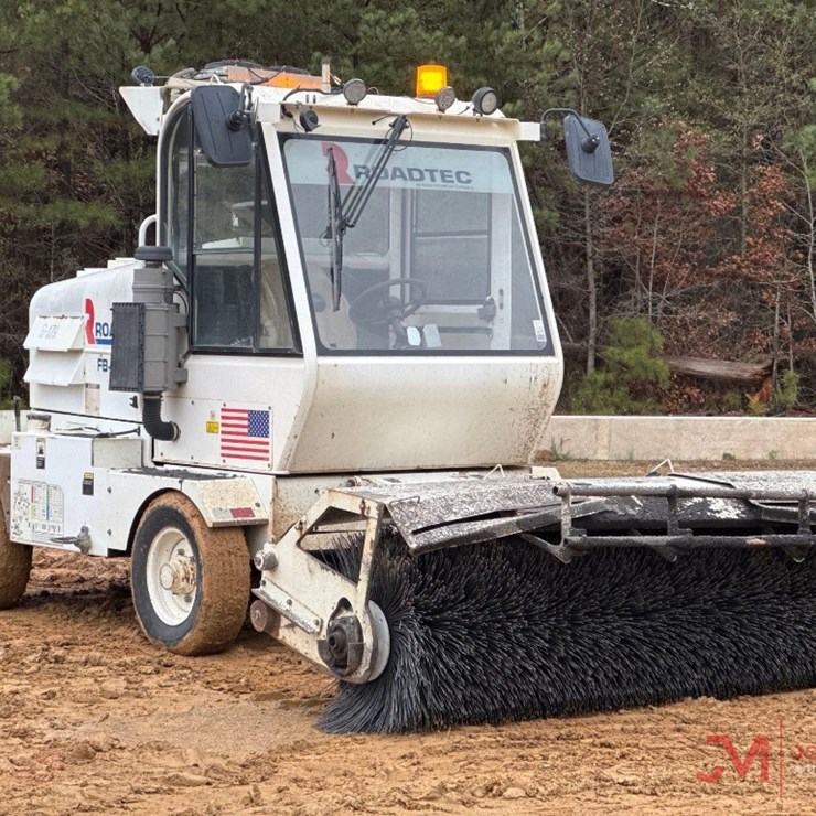 ROADTEC FB-100E SWEEPER
