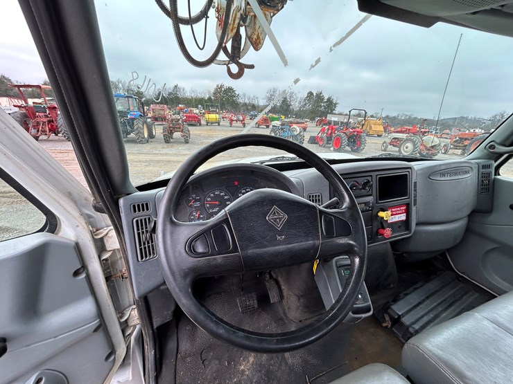 international-durastar-4300-image-18