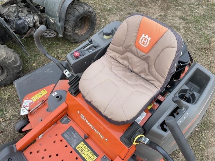 husqvarna-z254f-zero-turn-mower-image-7