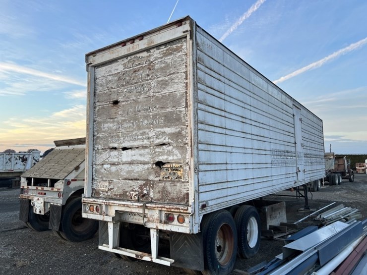 1971-utility-van-image-3