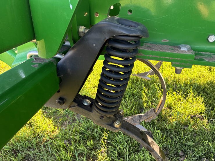 john-deere-2210-image-41