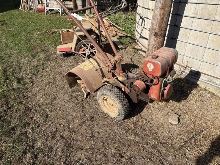 troy-bilt-rear-tine-tiller-image-2