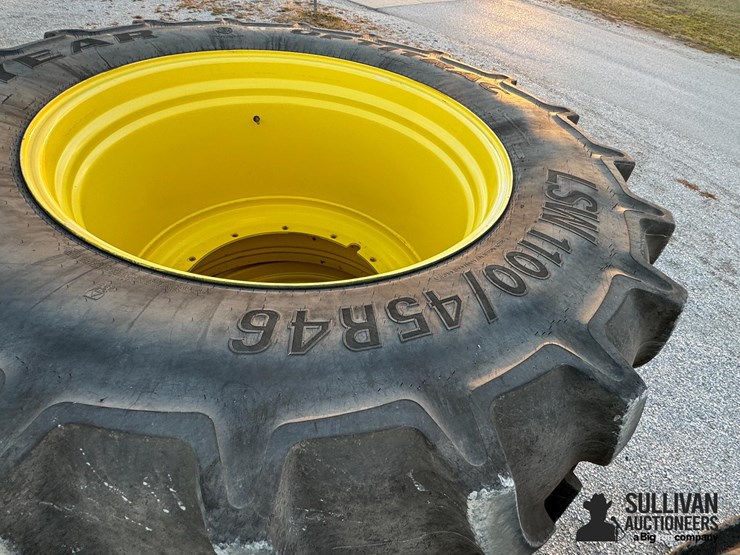 lsw-tires-&-rims-for-jd-8r-tractor-image-8