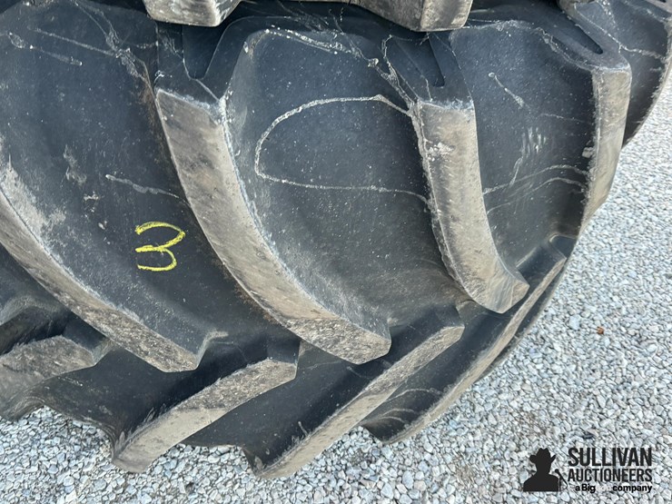 lsw-tires-&-rims-for-jd-8r-tractor-image-13