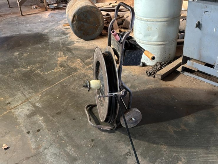 #174-•-banding-cart-and-tools-image-2