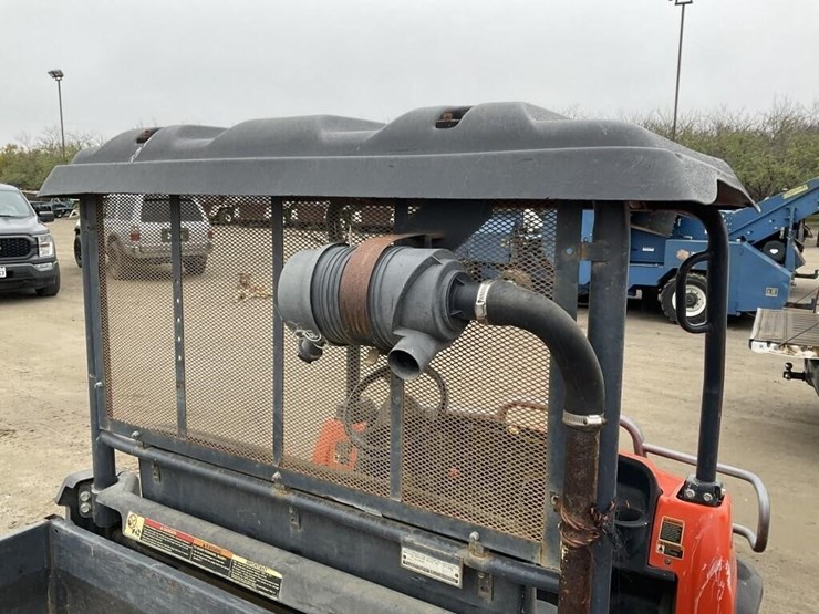 kubota-rtv900xt-image-10