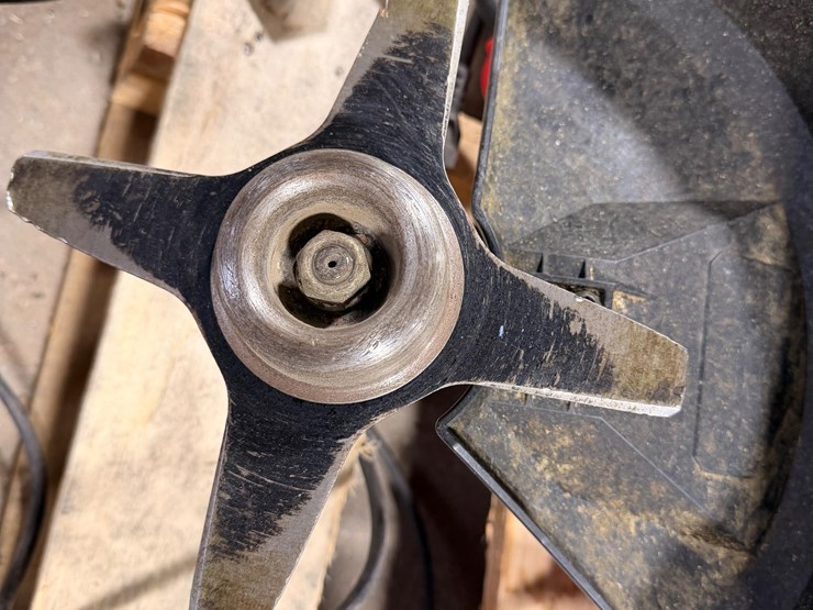 milwaukee-power-tools-w/batteries-&-6-battery-charger-image-15