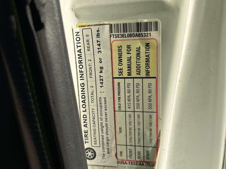 2011-ford-cargo-image-5