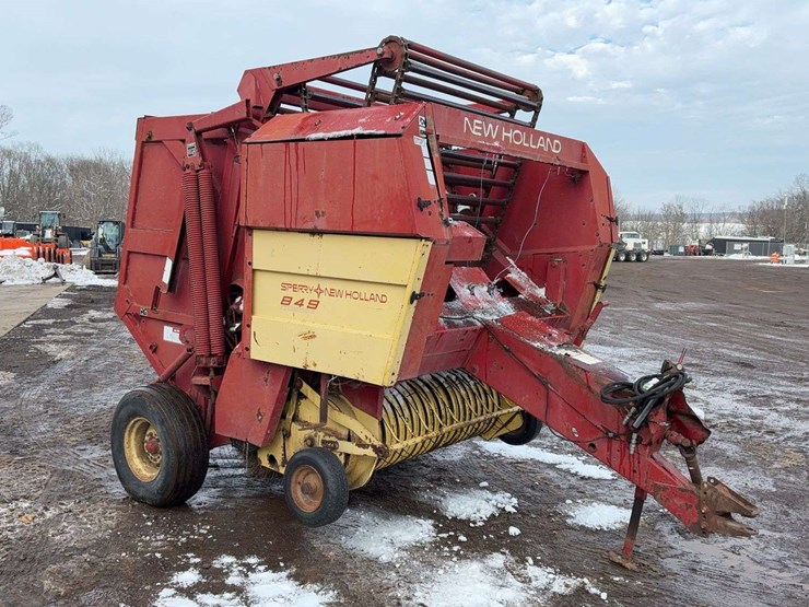 new-holland-855-image-2