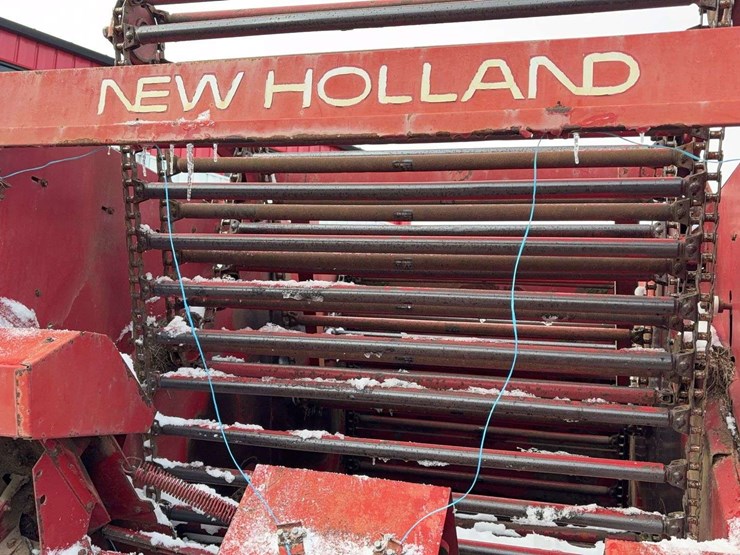 new-holland-855-image-17