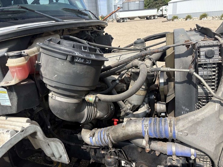 2004-freightliner-m2-business-class-semi-tractor,-day-cab,-mercedes-460,-10-speed,-jake-brake,-lopro-image-37