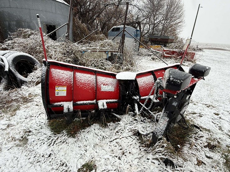 western-v-snow-plow,-8’6”,-right-or-left-swing,-scoop-or-v-plow,-comes-with-mounting-brackets-to-fit-image-8