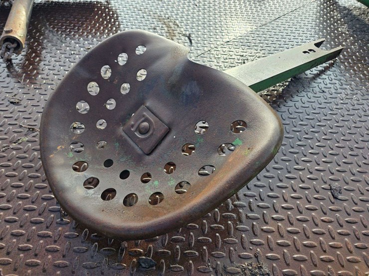 john-deere-seat-image-2