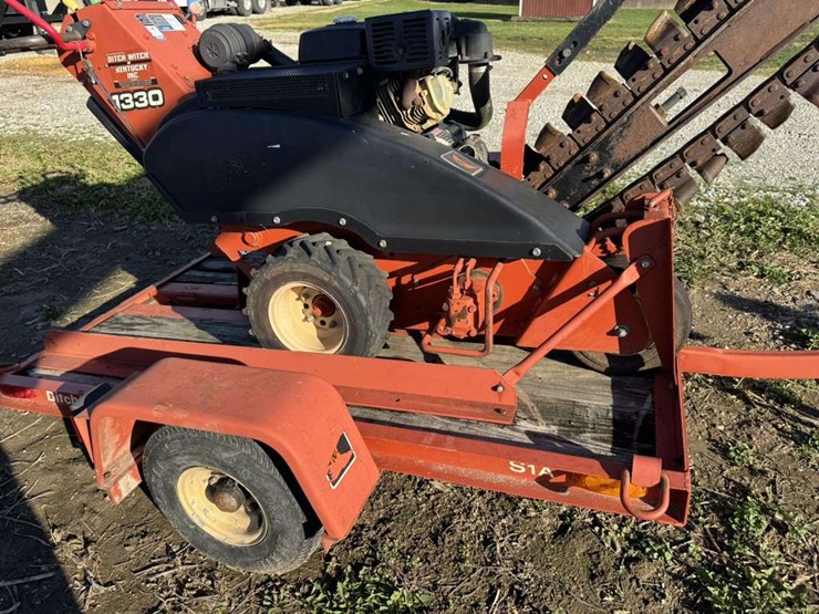 ditch-witch-1330-image-15