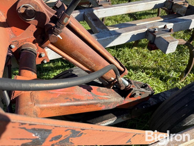 graham-hoeme-alpha-37-chisel-w/-3-bar-mulchers-image-17