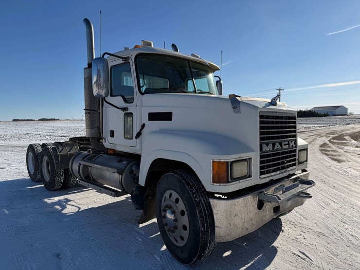 2006-mack-chn613-image-13