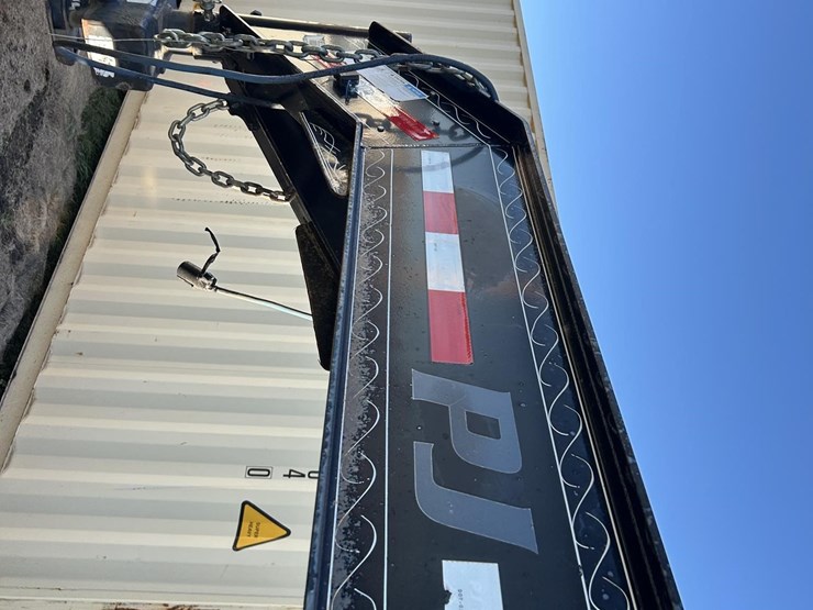 2012-pj-flatbed-image-21