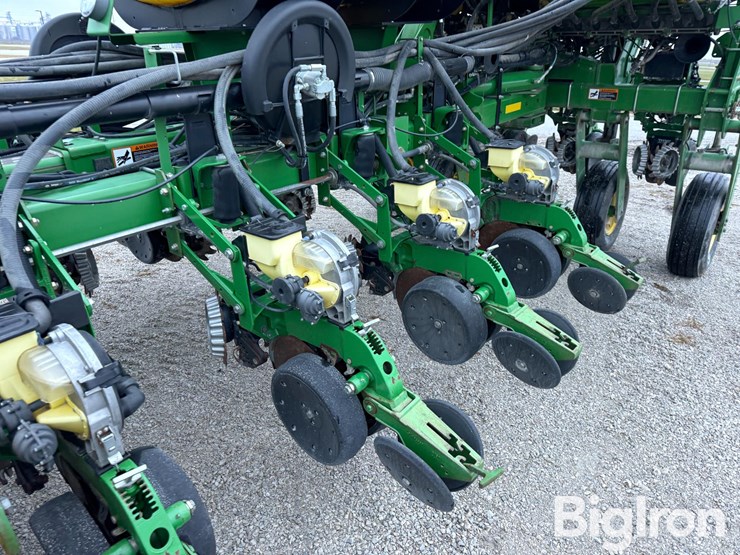 john-deere-1770nt-ccs-image-13