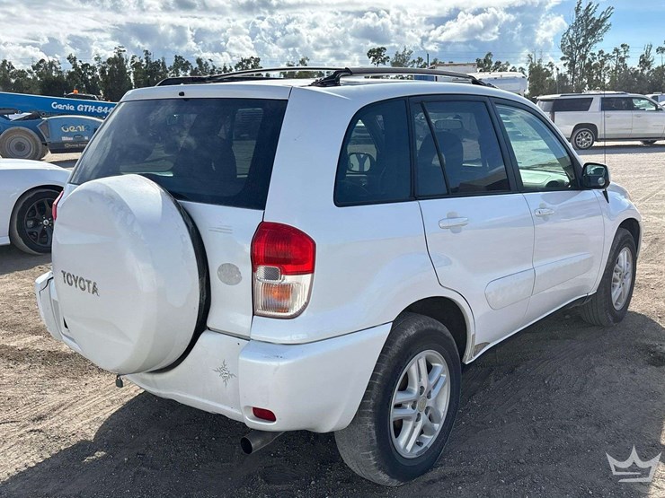 2002-toyota-rav4-image-3