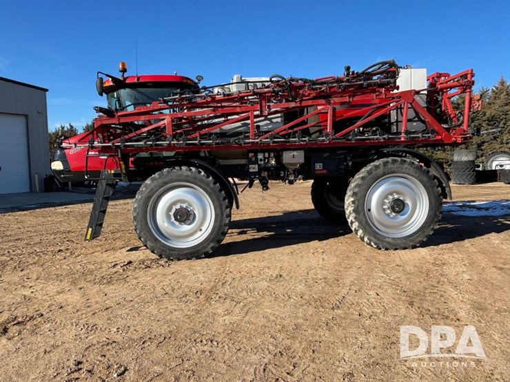 case-ih-patriot-4440-image-20