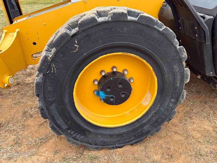 caterpillar-tl1055d-image-14